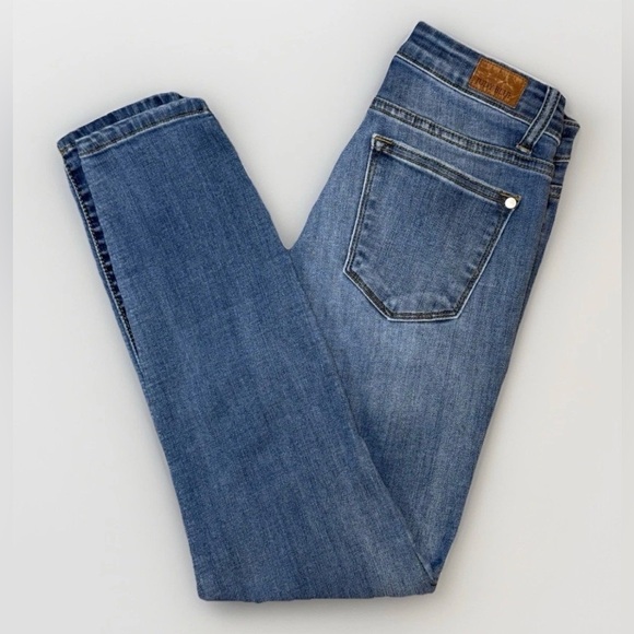 Judy Blue Jeans Women's Size 5 / 27 Relaxed Fit Medium Wash Tapered Leg 27X27 - Picture 9 of 9